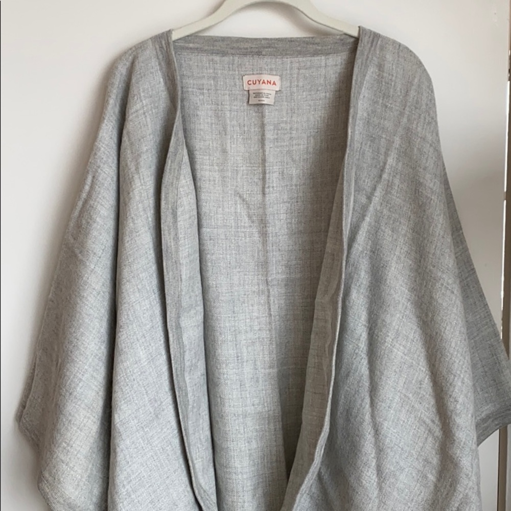 Cuyana Alpaca Long Classic Cape, Lt. Grey, Regular